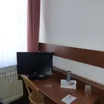 Koeberl 3*