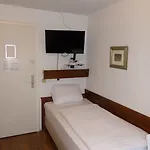 Koeberl 3*