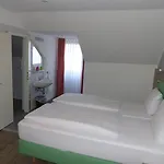 Köberl 3*